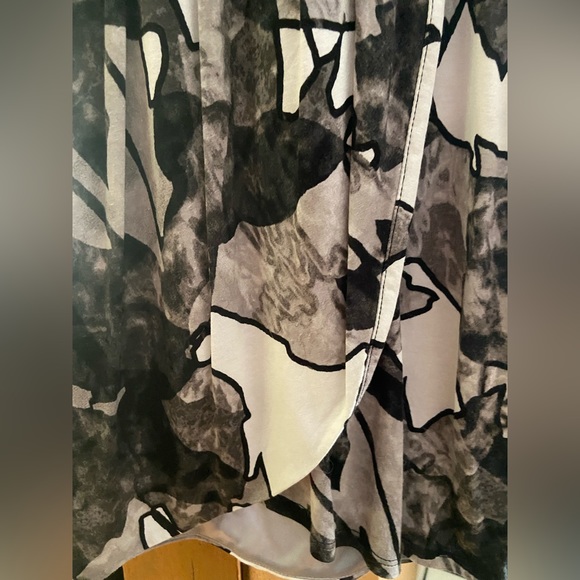 B&W Floral Faux Wrap Dress - Picture 4 of 6